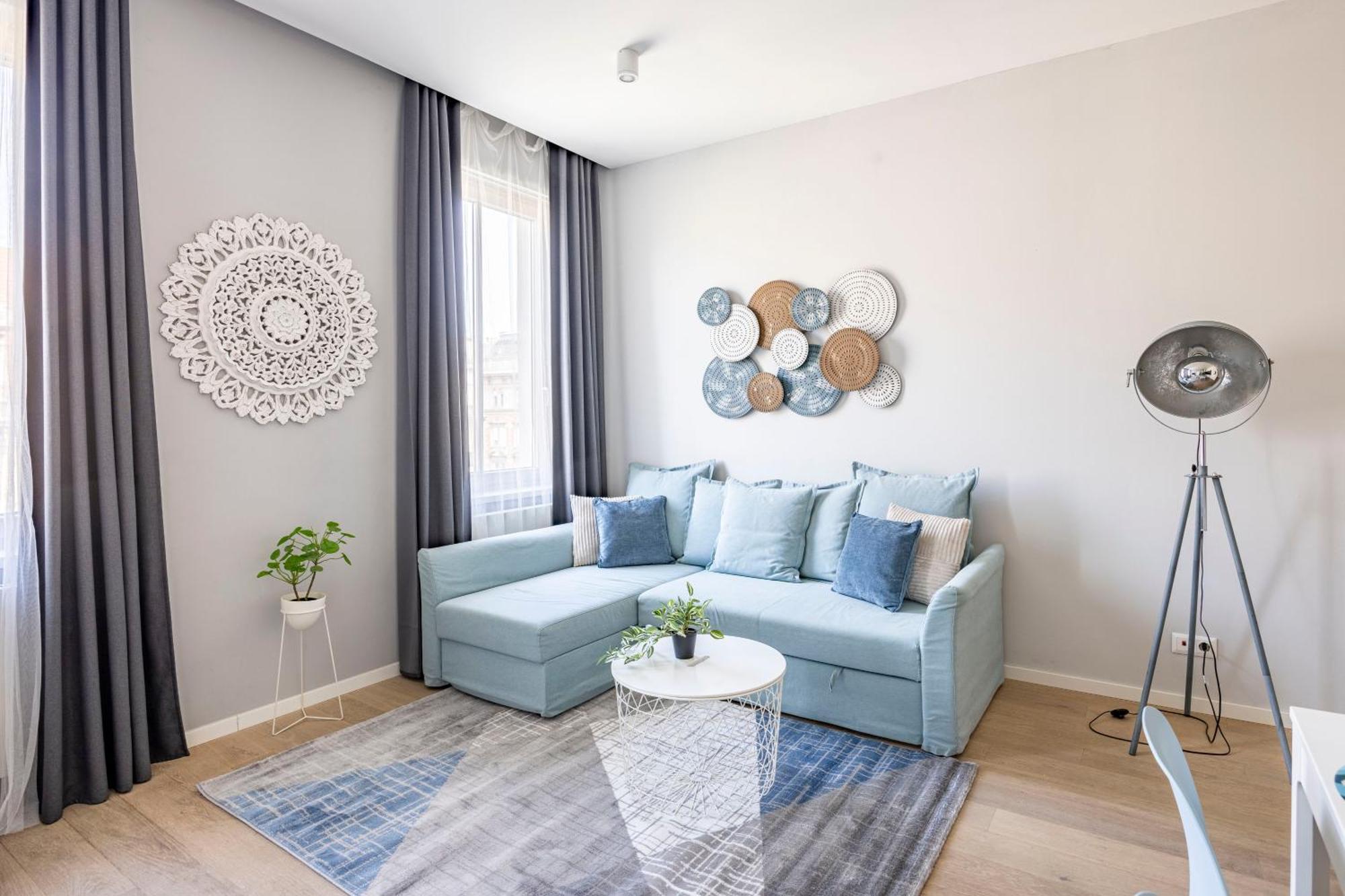 Stylish & Spacious Central Suite By Prestige Homes Будапеща Екстериор снимка
